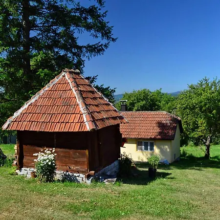Seosko Domacinstvo Gardic *