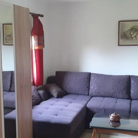 Apartment Seosko Domacinstvo Gardic *