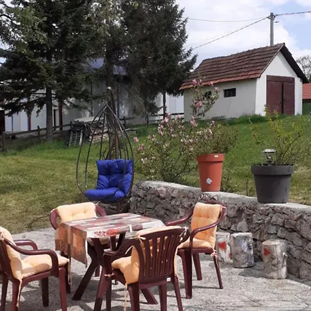 Apartment Seosko Domacinstvo Gardic Uzice